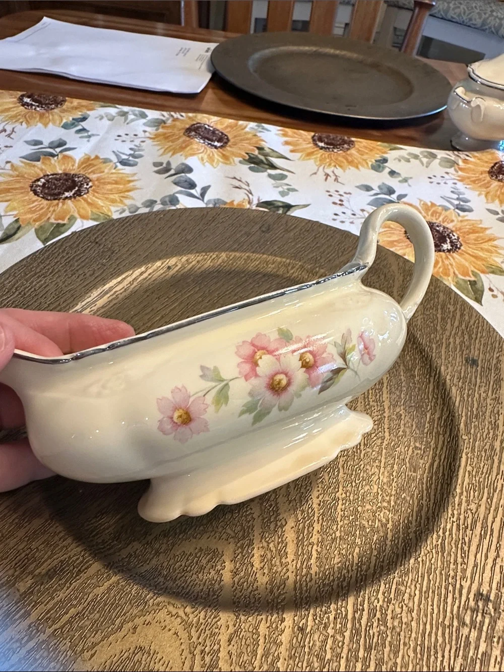 Homer laughlin Virginia  Floral Porcelain Gravy Boat with oval bowl